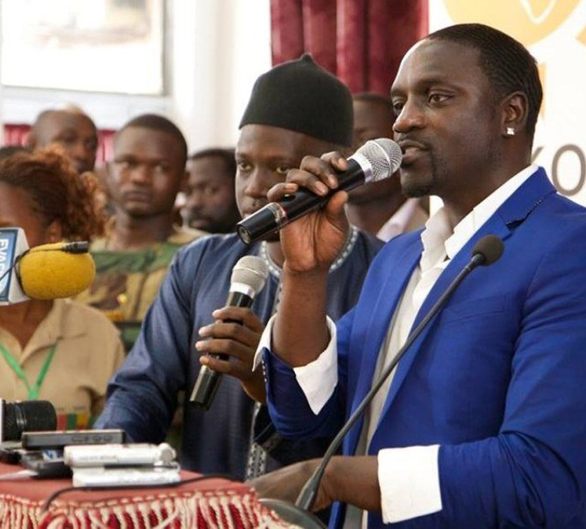 Akon Lighting Africa