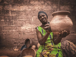 Senegal women Keeping pottery tradition alive!